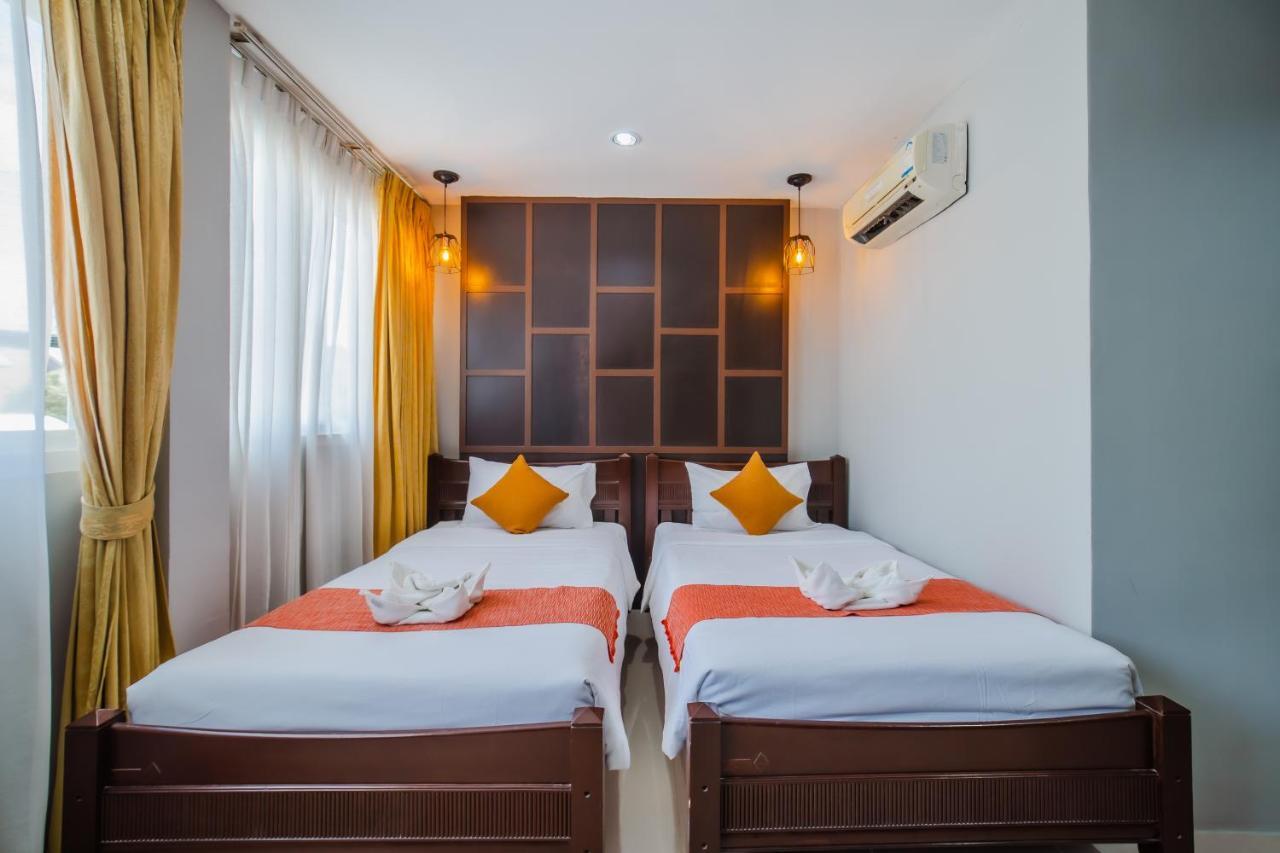 Time Out Hotel Patong Exterior foto